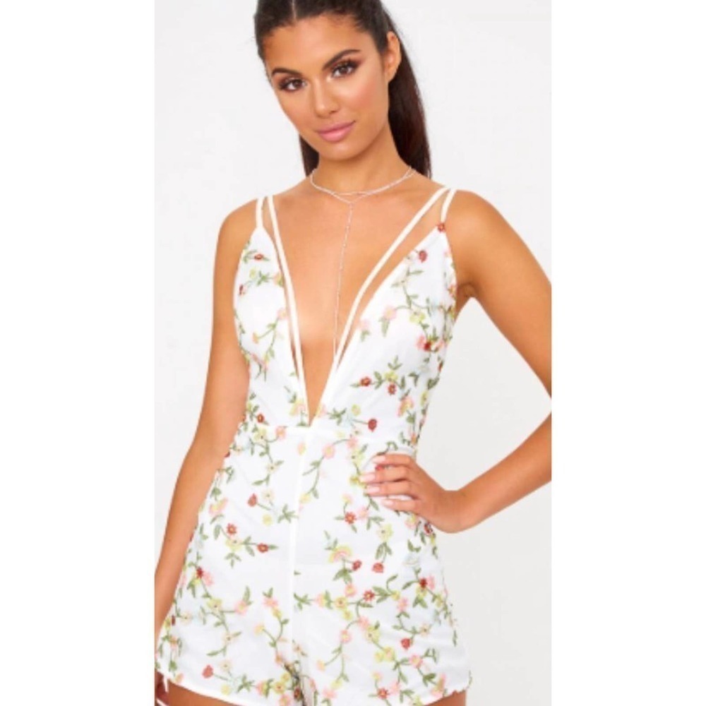 PRETTY LITTLE THING “KATHERINA” PLUNGE HARNESS ROMPER 12 NWT
